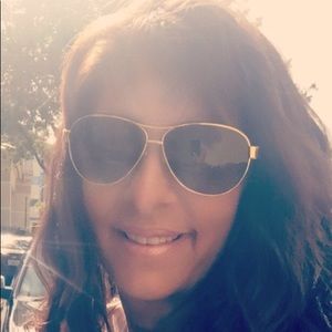 Meet your Posher, Lori